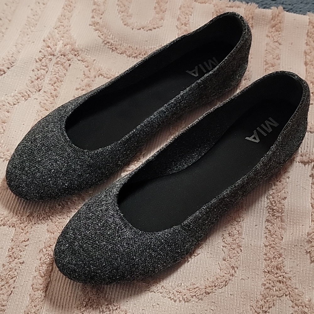 MIA shoes for women. Flats, gray, size 9.5. NWOT.